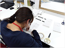 �e�핕���ւ̗��ʃe�[�v�\��